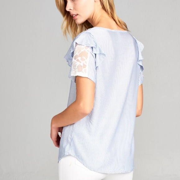 LAST 1 💎 Blue Striped Blouse with Lace Detail ✨ - Picture 4 of 8